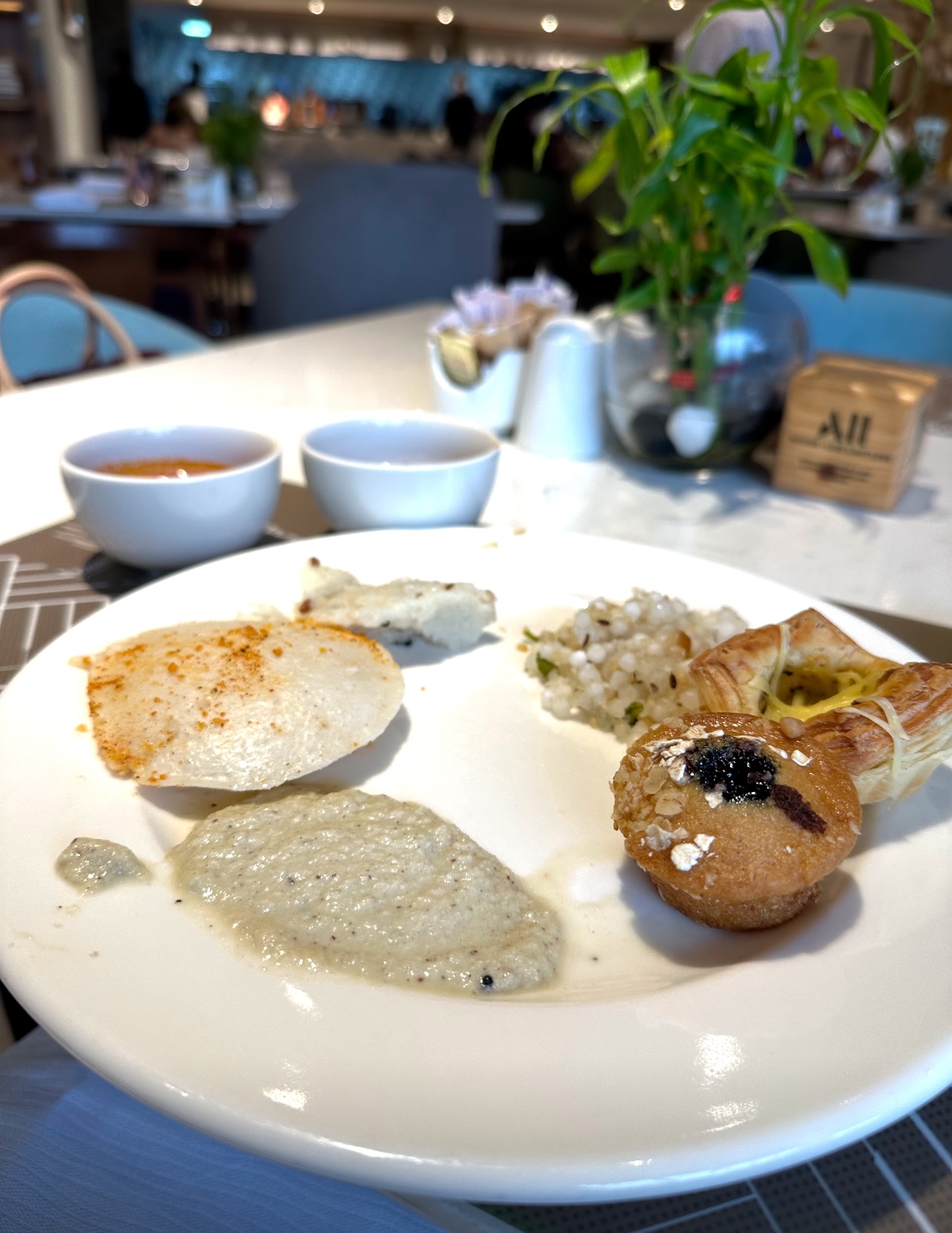 Breakfast at 'The Food Exchange' restaurant at Novotel Mumbai